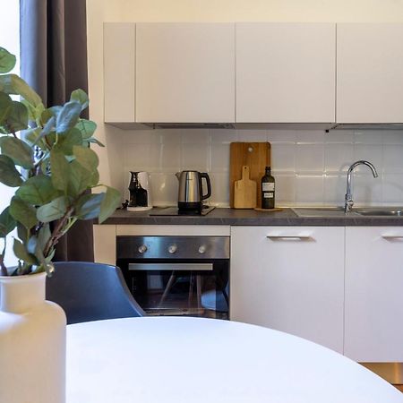 Amazing Studio In The City Center + Wifi Trieste Ngoại thất bức ảnh