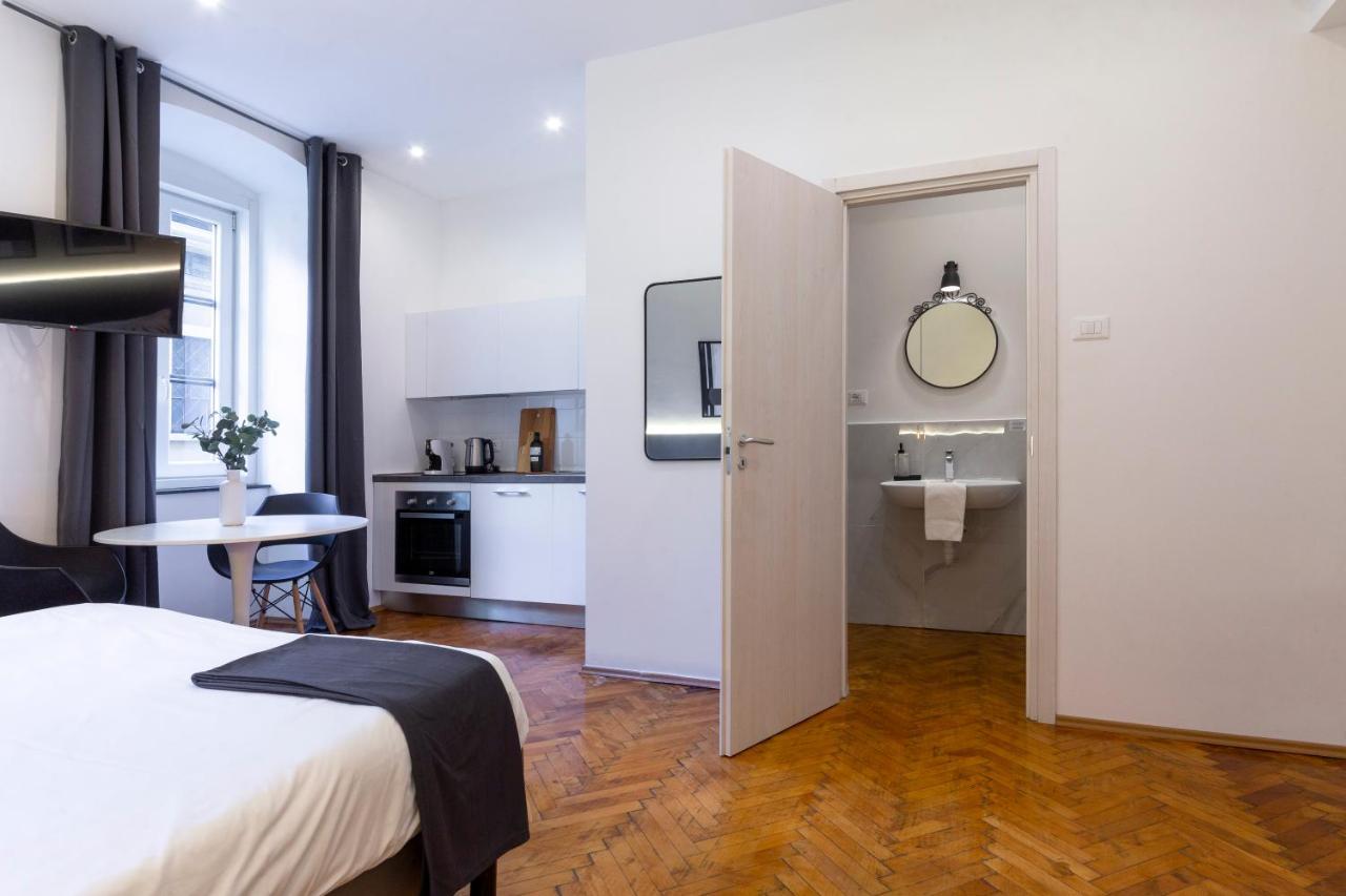 Amazing Studio In The City Center + Wifi Trieste Ngoại thất bức ảnh