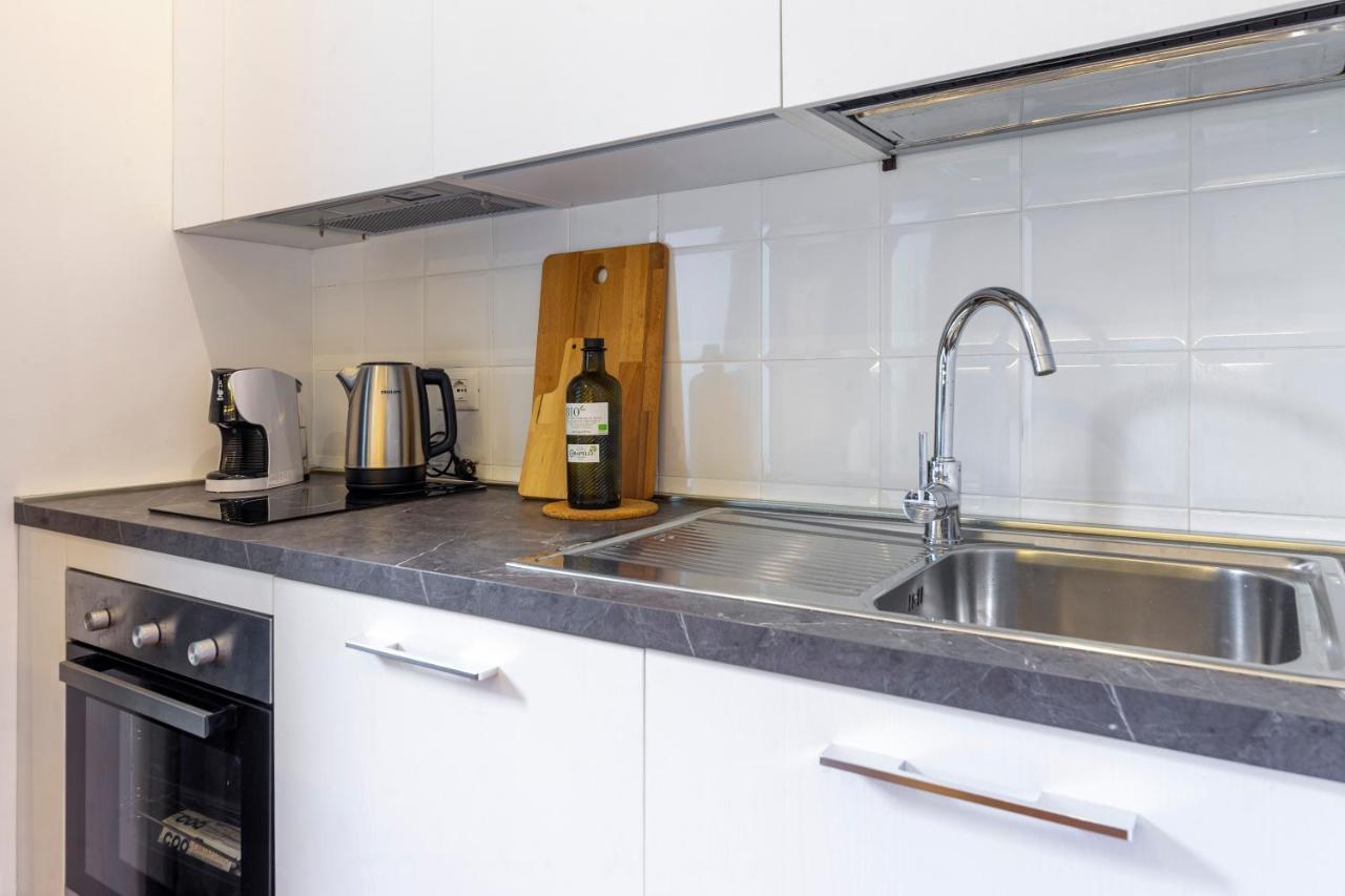 Amazing Studio In The City Center + Wifi Trieste Ngoại thất bức ảnh
